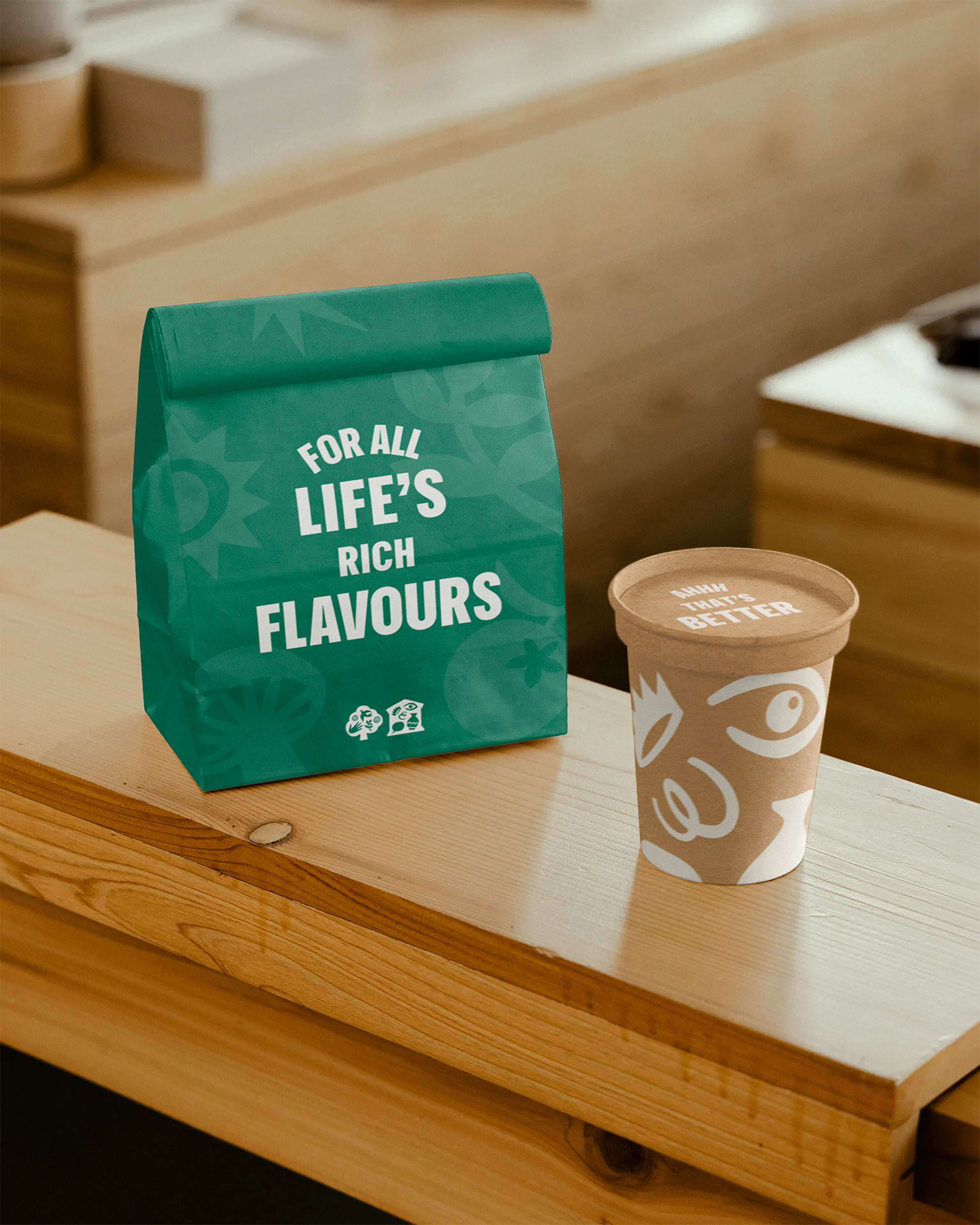 SN Mockup Eo M Takeaway Bag 02 V3